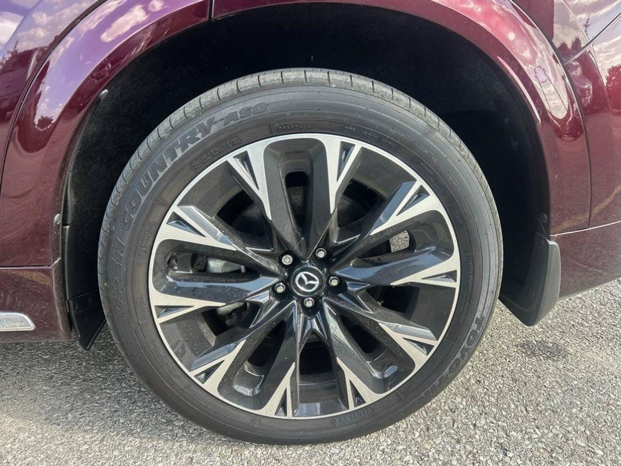 2024 Mazda CX-90 MHEV Signature | One Owner | Clean Carfax | Leather | Navigation | 6 Passenger | Ventilated Seats | Photo