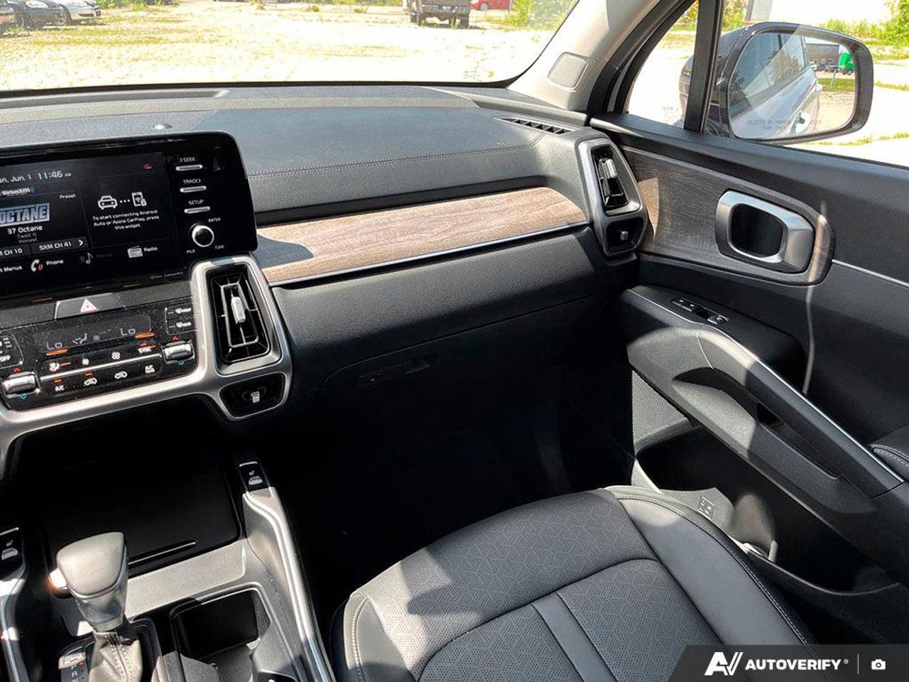 2021 Kia Sorento EX | Leather | Blind-Spot | Adaptive Cruise | Heated Steering Wheel | Heated Seats | CarPlay | Photo
