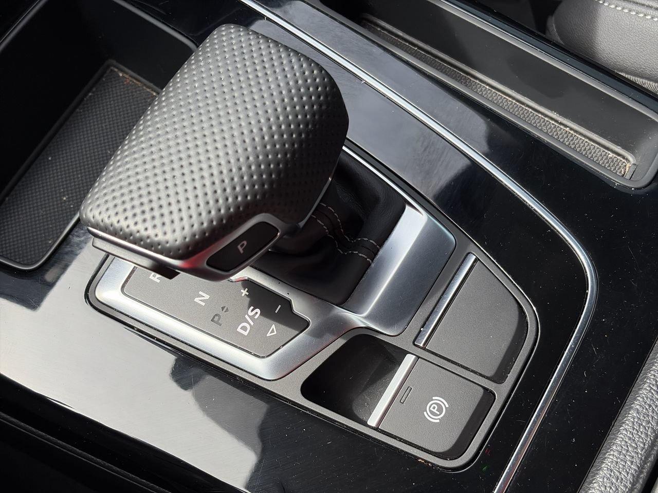 2022 Audi Q5 45 2.0T Progressiv quattro 7sp S Tronic Leather  A Photo