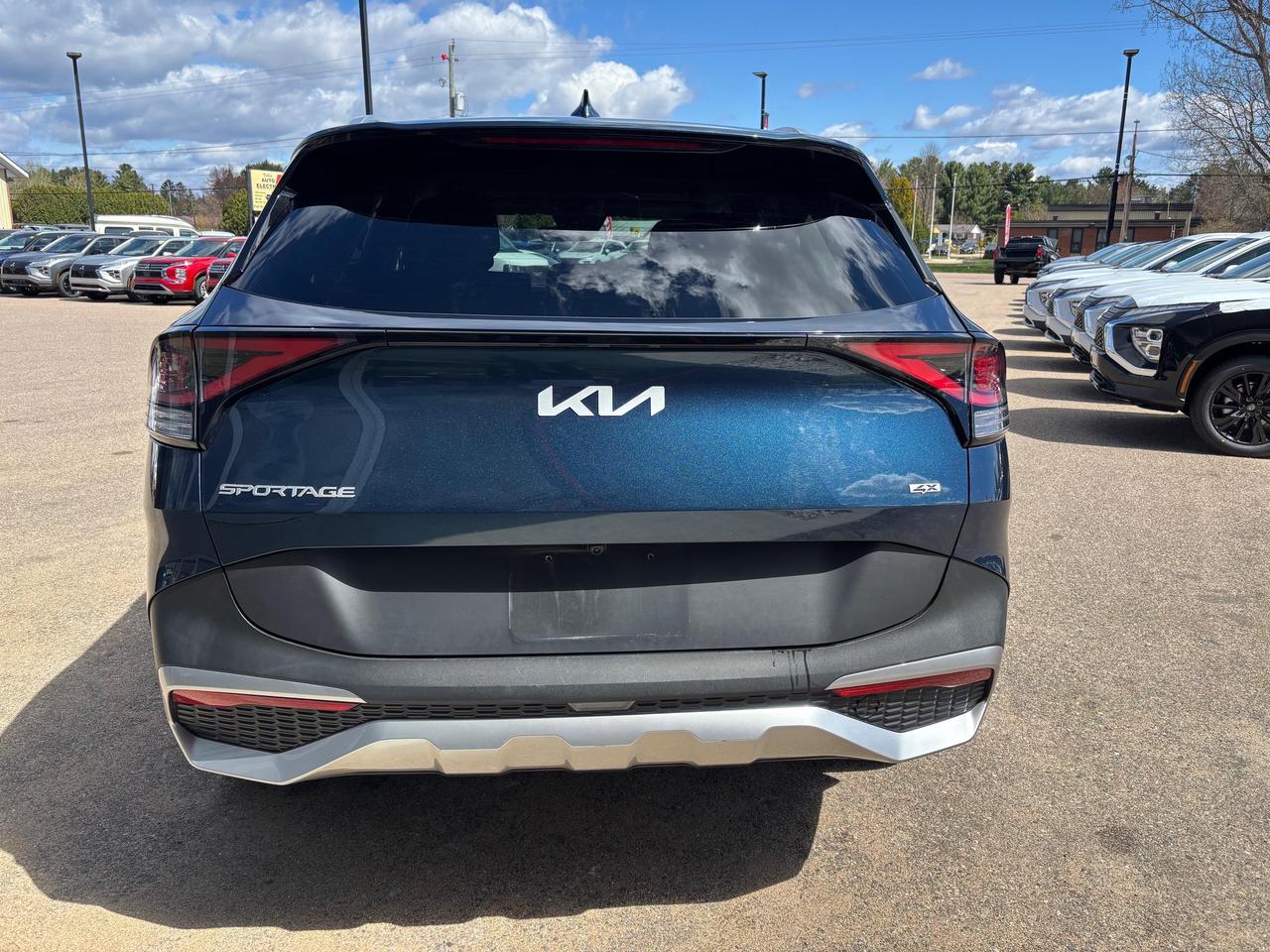 2024 Kia Sportage LX 4dr All-wheel Drive Photo2
