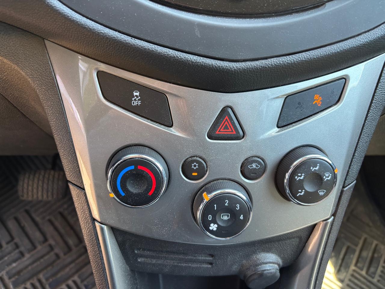 2016 Chevrolet Trax LT All-Wheel Drive Photo