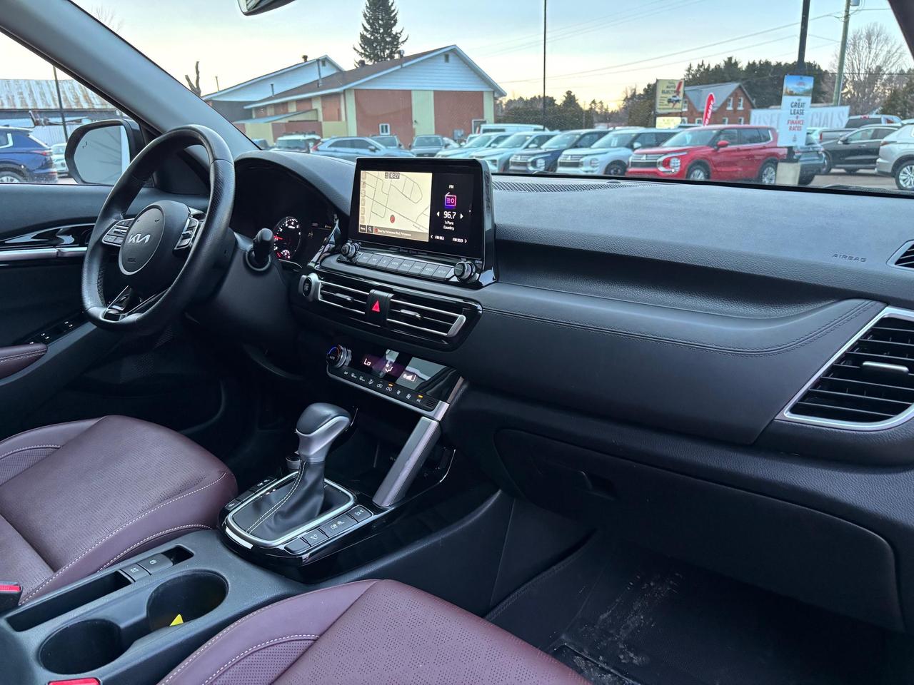 2023 Kia Seltos SX Turbo w/Black Interior 4dr All-Wheel Drive Photo