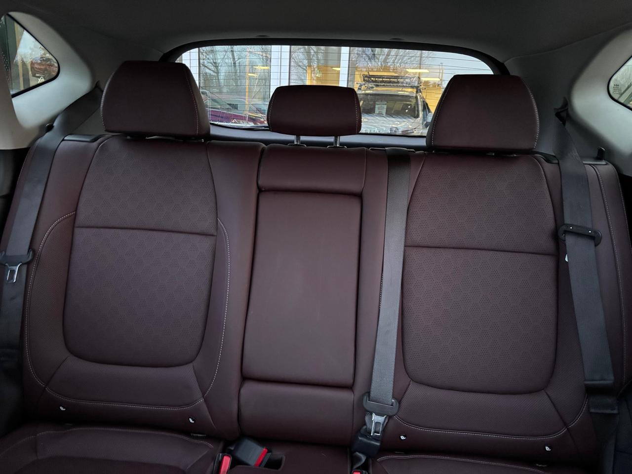 2023 Kia Seltos SX Turbo w/Black Interior 4dr All-Wheel Drive Photo