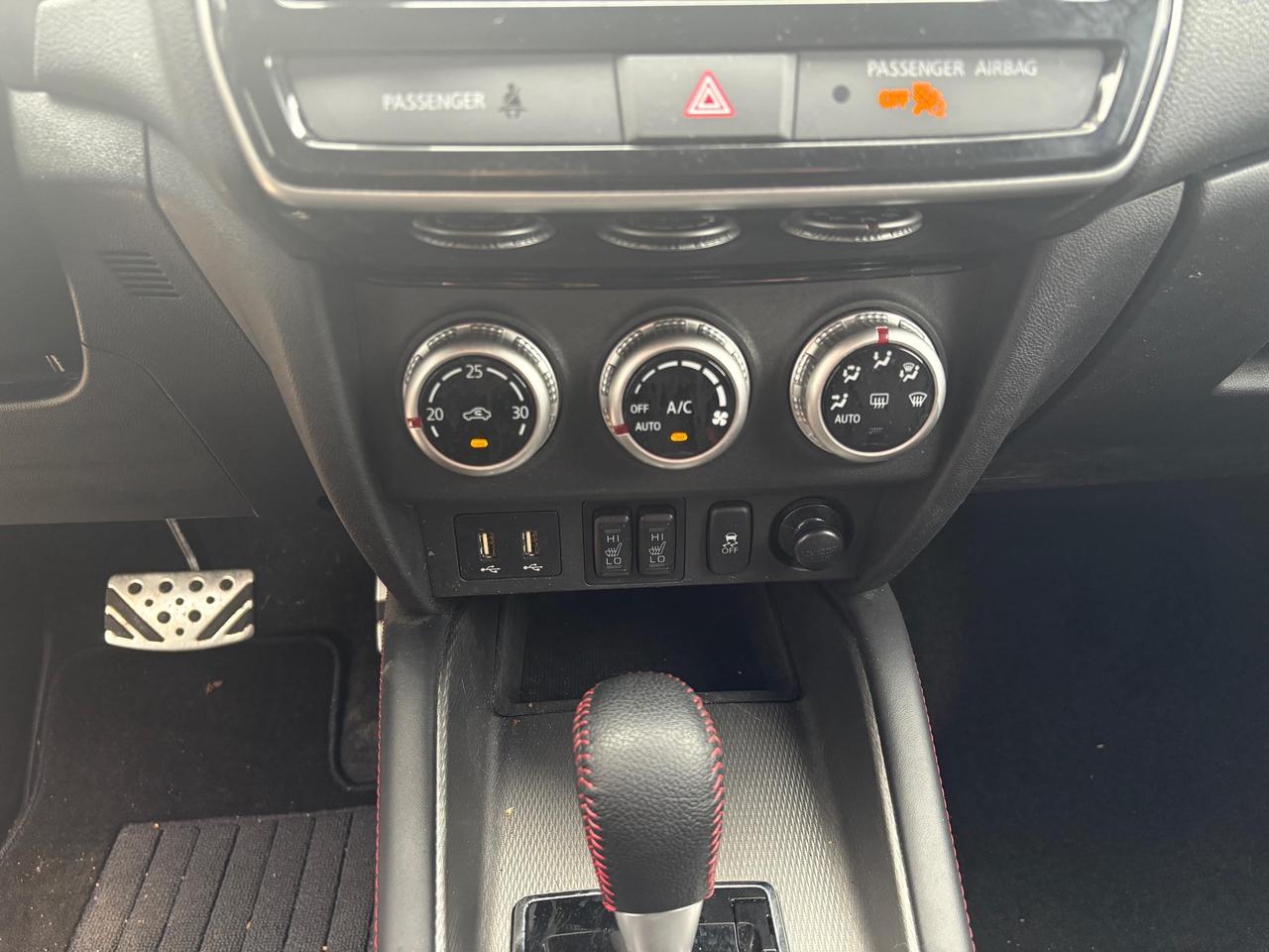 2023 Mitsubishi RVR LE 4dr AWC Photo