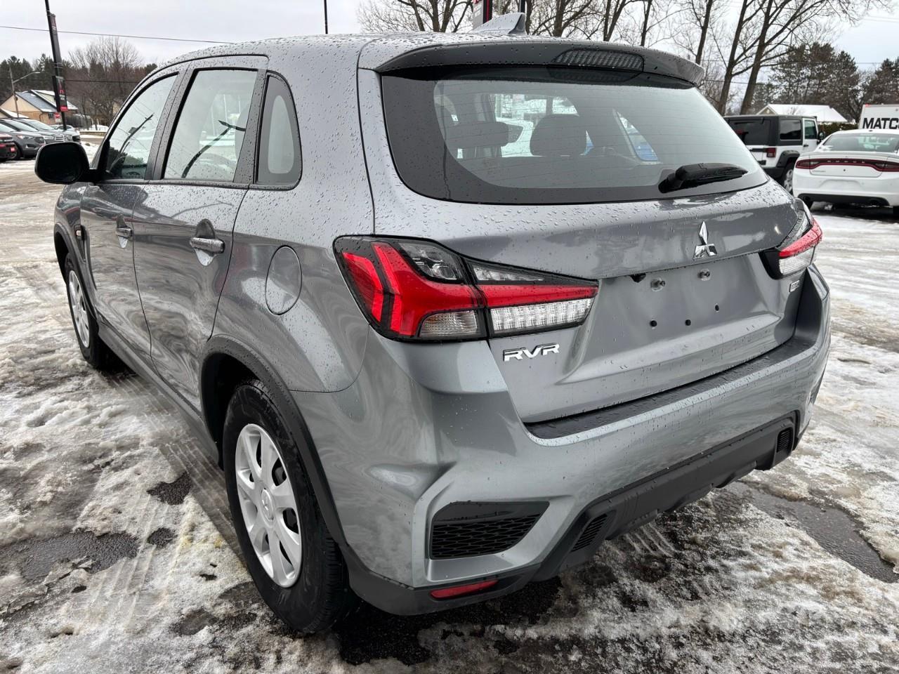 2023 Mitsubishi RVR ES 4dr AWC Photo