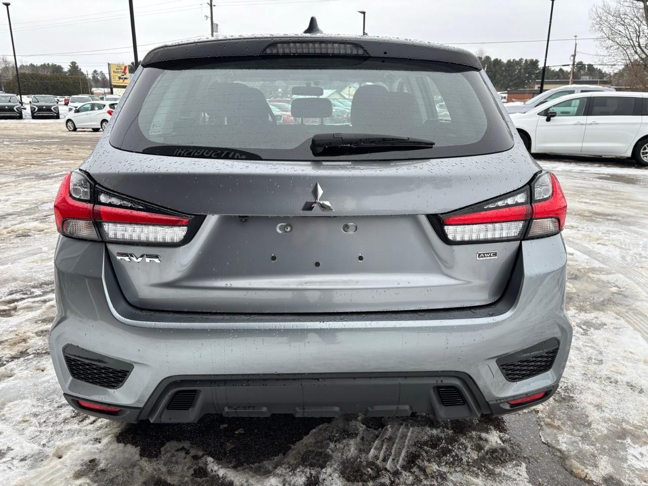 2023 Mitsubishi RVR ES 4dr AWC Photo