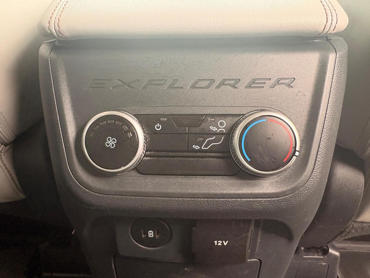 2025 Ford Explorer Active 4dr 4x4 Photo