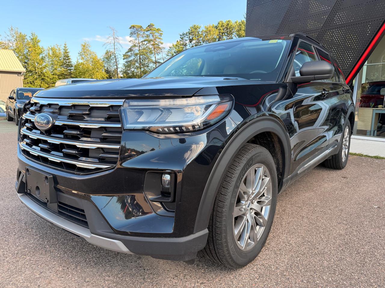2025 Ford Explorer Active 4dr 4x4 Photo