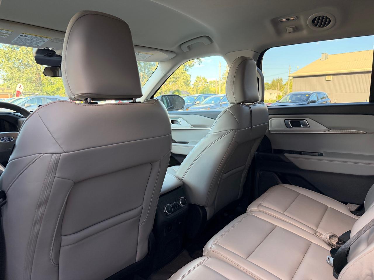 2025 Ford Explorer Active 4dr 4x4 Photo