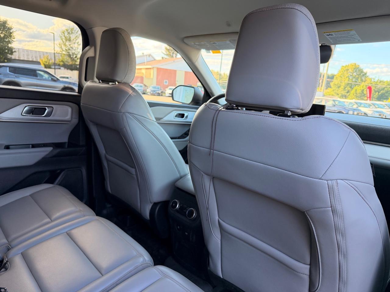 2025 Ford Explorer Active 4dr 4x4 Photo