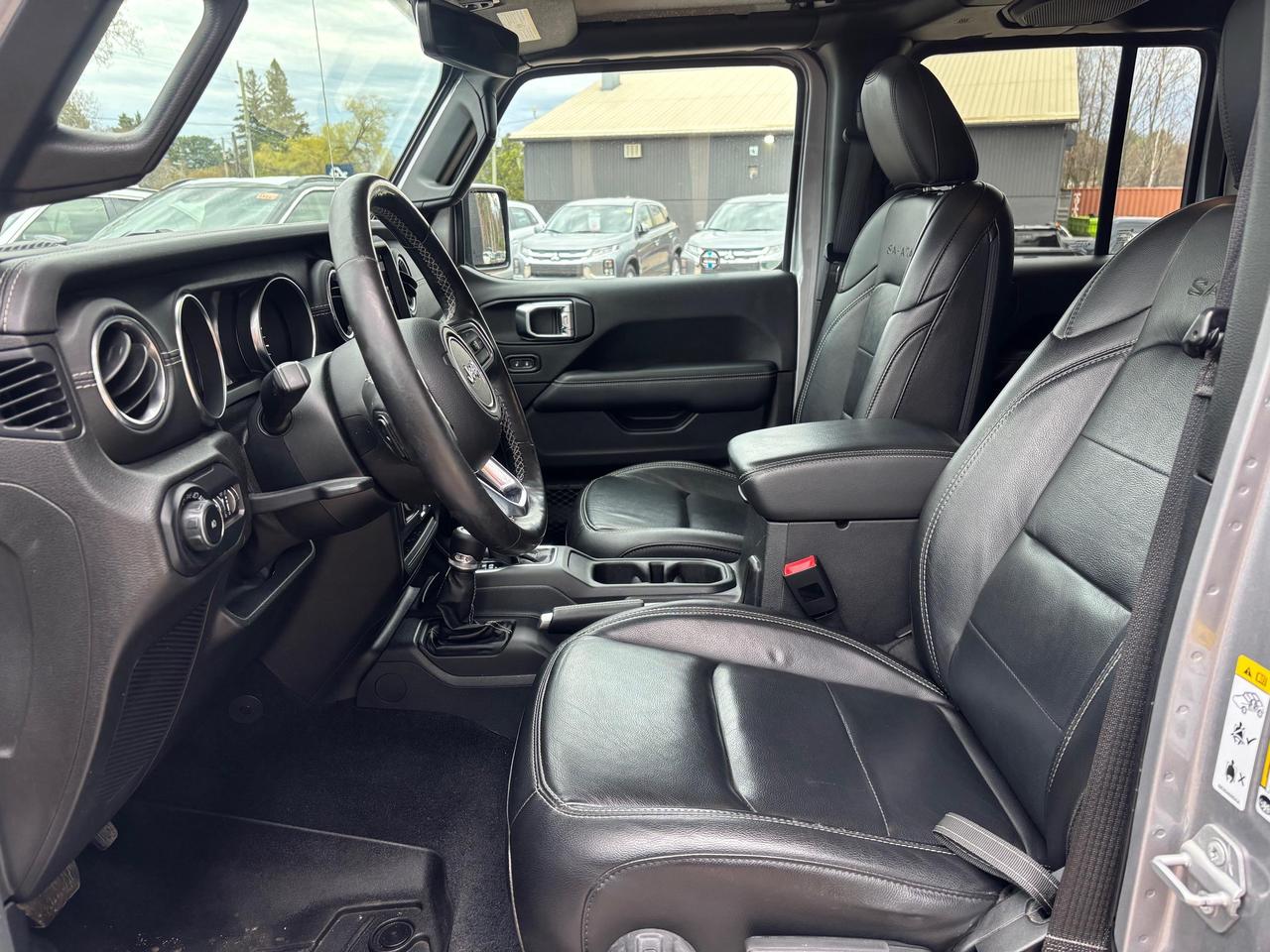 2019 Jeep WRANGLER UNLIMITED Sahara 4dr 4x4 Photo