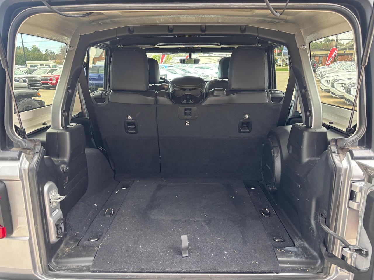 2019 Jeep WRANGLER UNLIMITED Sahara 4dr 4x4 Photo