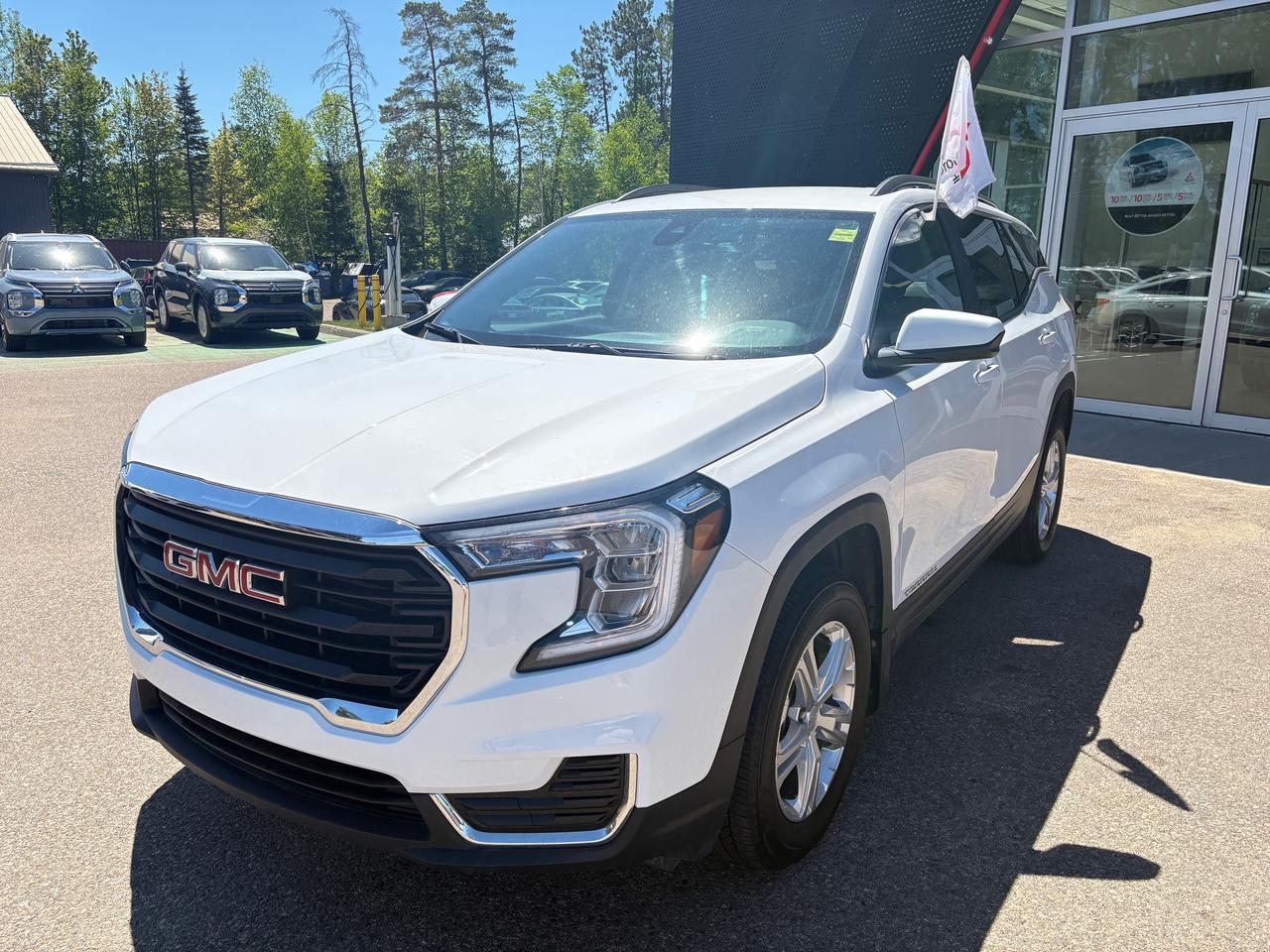 2024 GMC Terrain SLE 4dr All-Wheel Drive Photo2