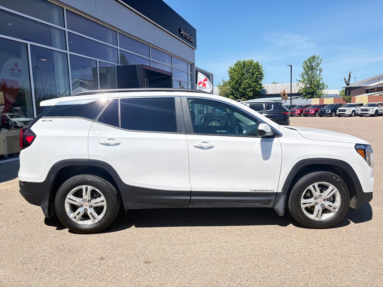 2024 GMC Terrain SLE 4dr All-Wheel Drive Photo