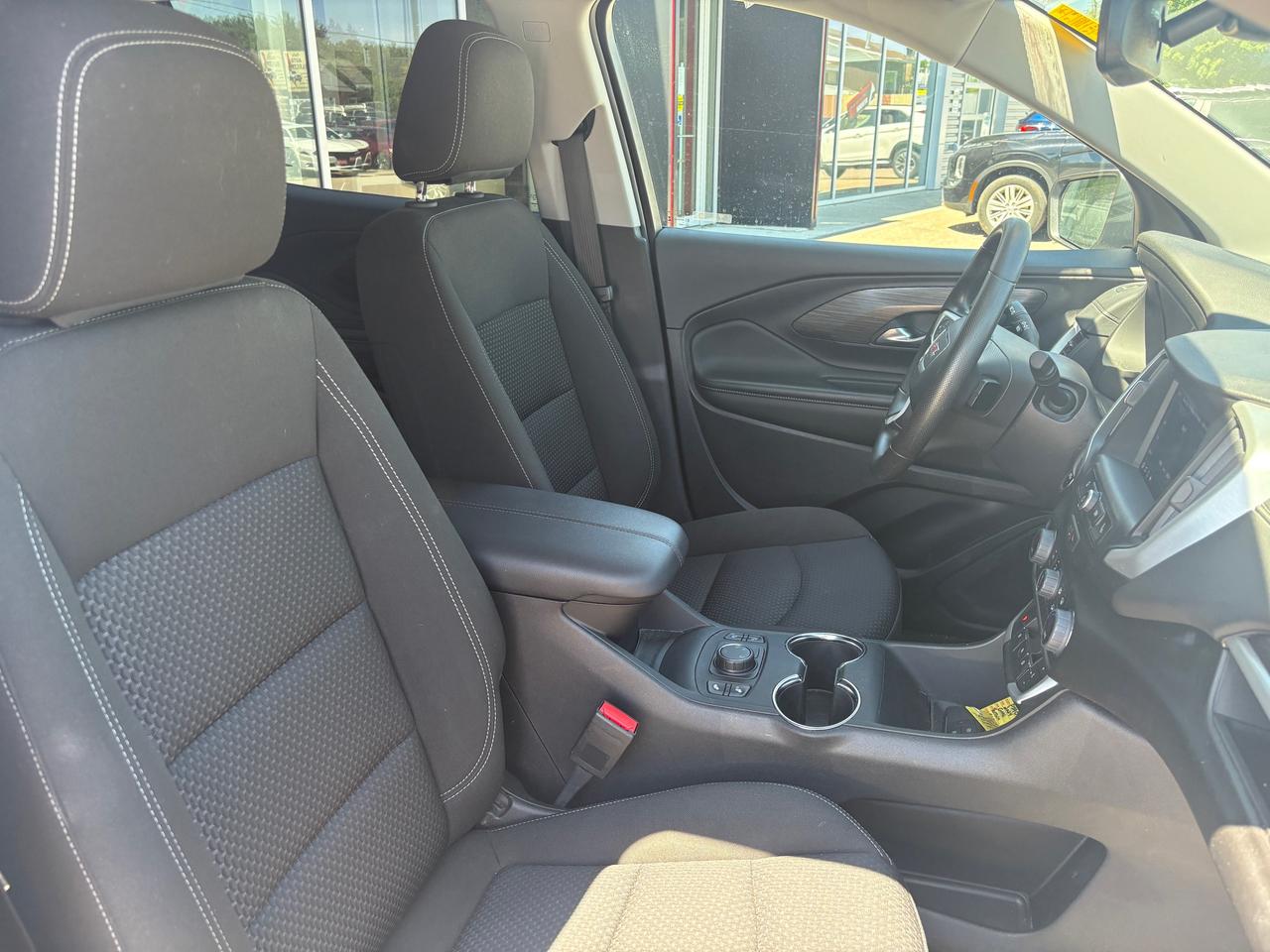 2024 GMC Terrain SLE 4dr All-Wheel Drive Photo
