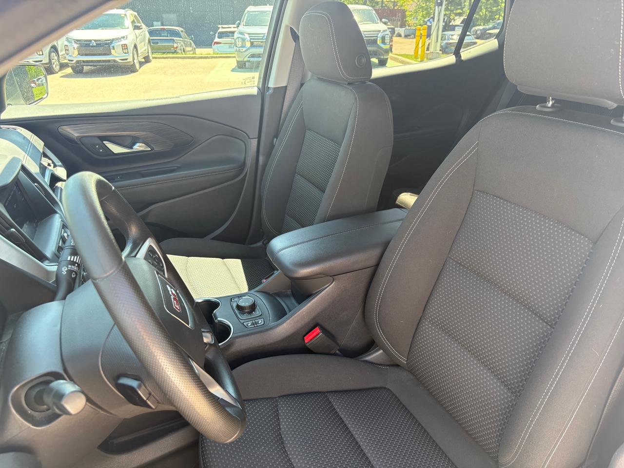 2024 GMC Terrain SLE 4dr All-Wheel Drive Photo