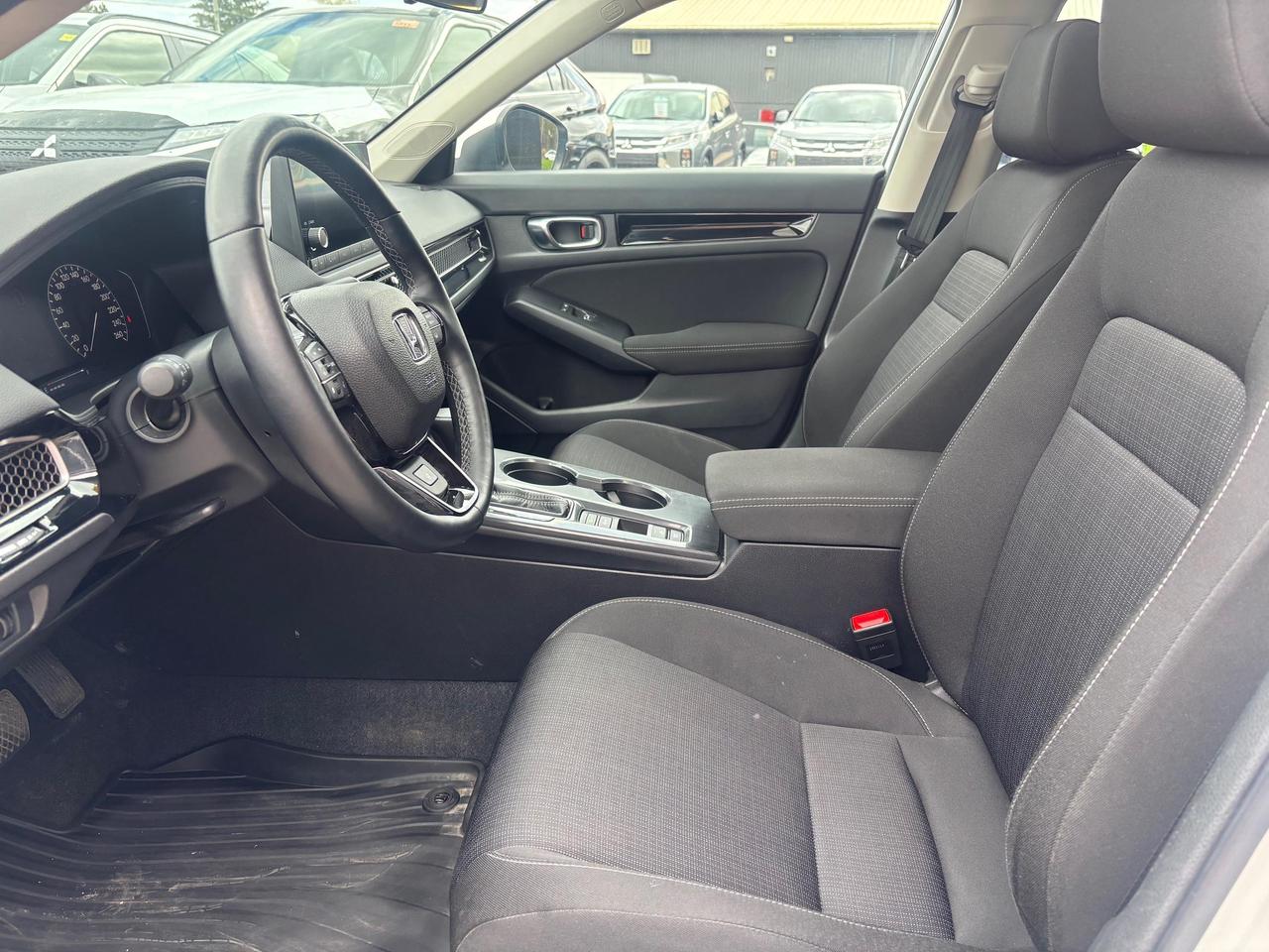 2022 Honda Civic EX 4dr Sedan Photo4