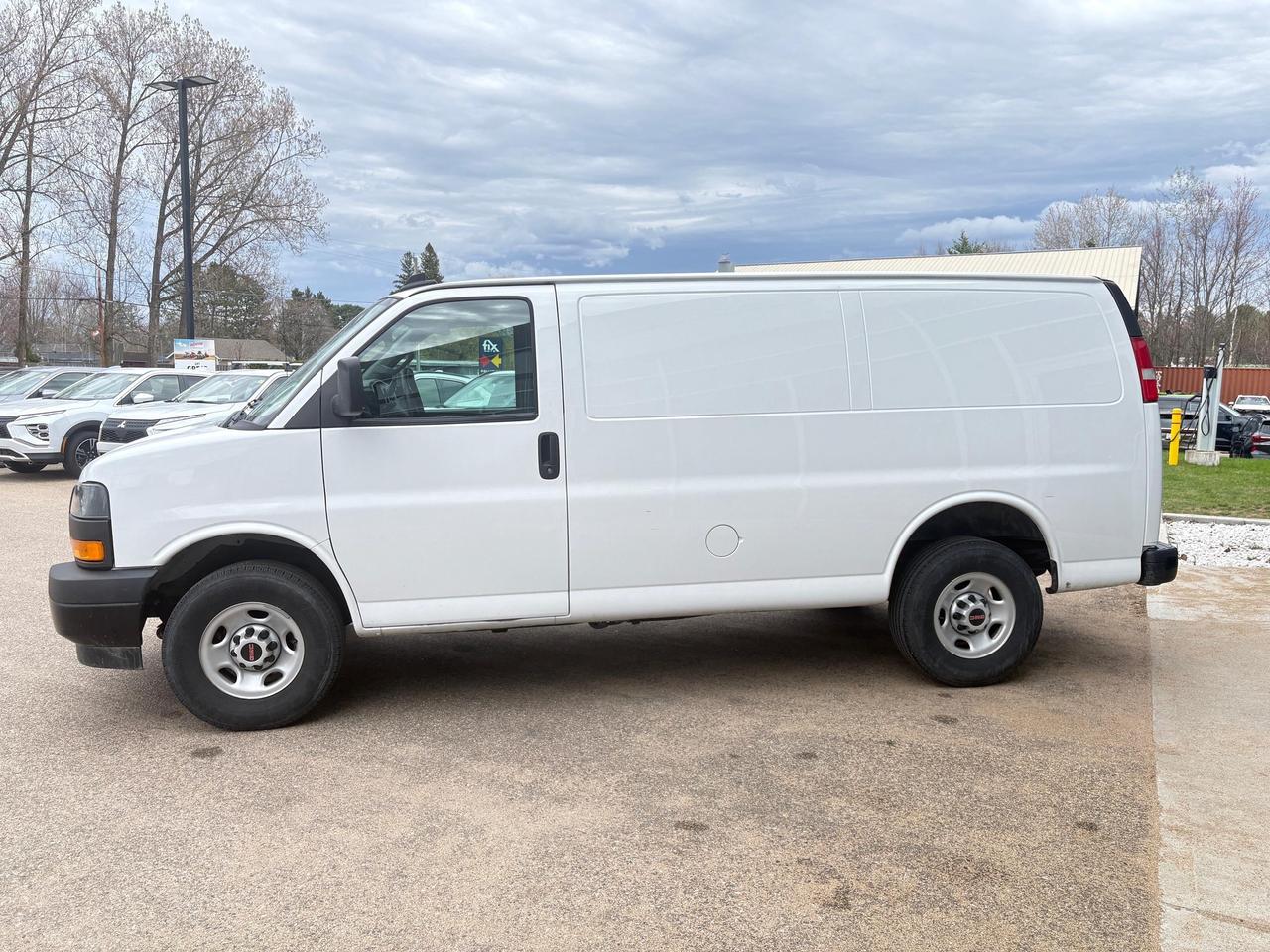 2024 GMC Savana 2500 Work Van Rear-Wheel Drive Cargo Van Photo