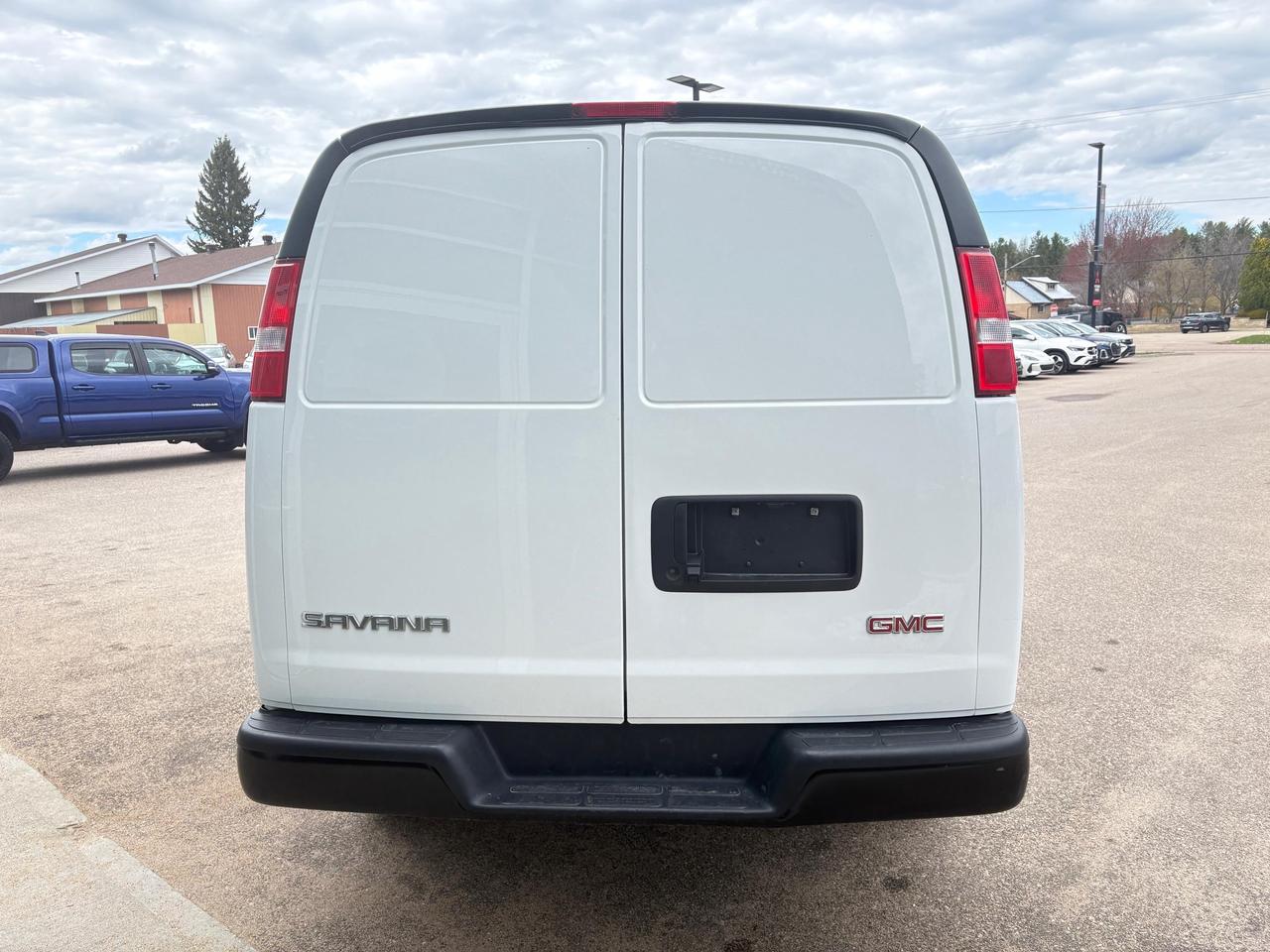 2024 GMC Savana 2500 Work Van Rear-Wheel Drive Cargo Van Photo
