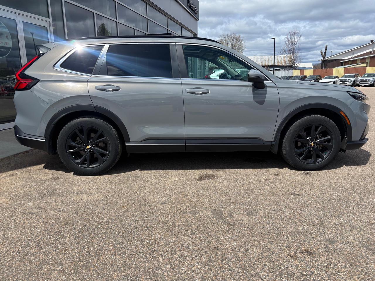 2023 Honda CR-V Sport-B 4dr All-Wheel Drive Photo3