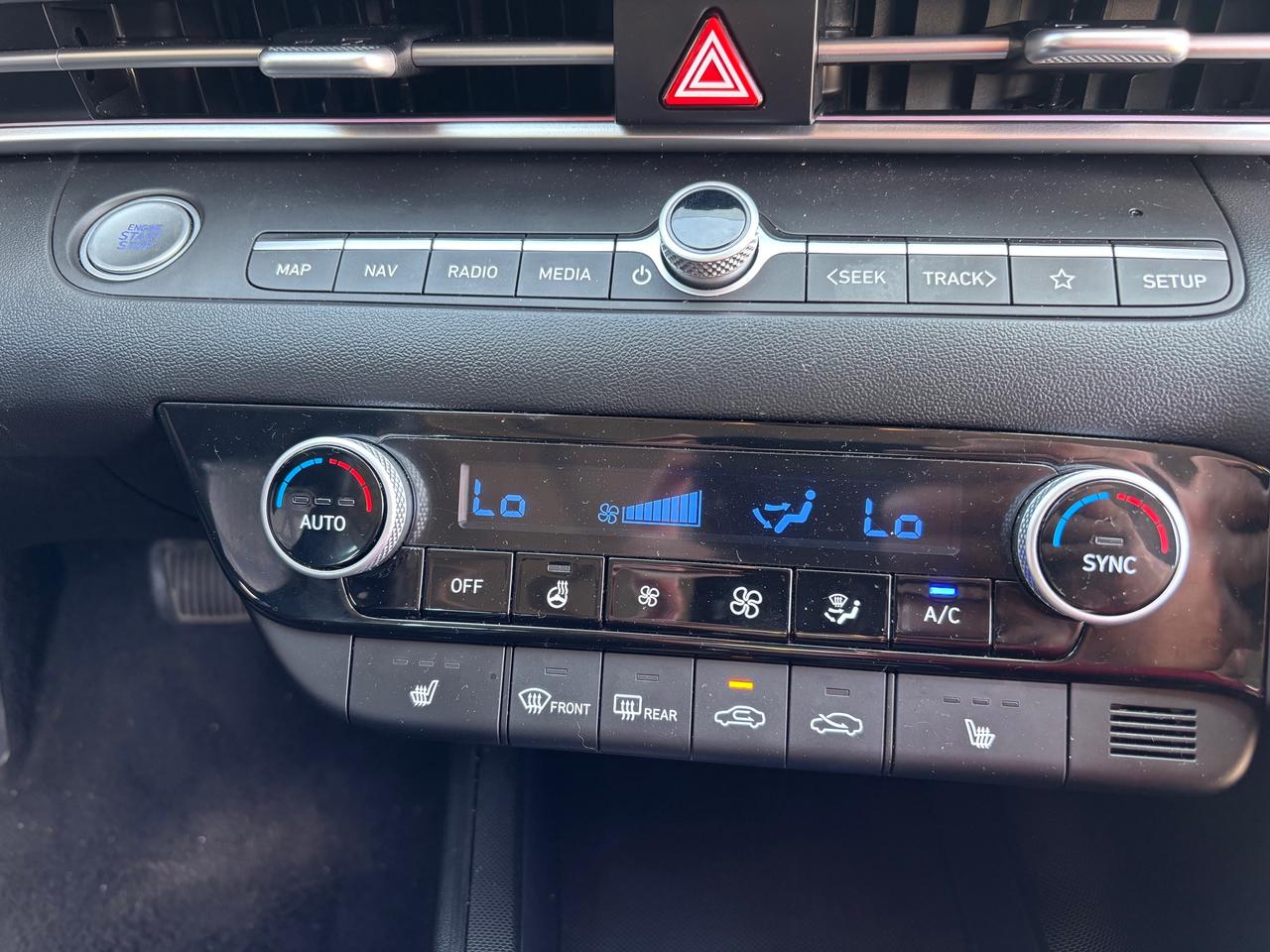 2025 Hyundai Elantra Preferred w/Tech Pkg 4dr Sedan Photo