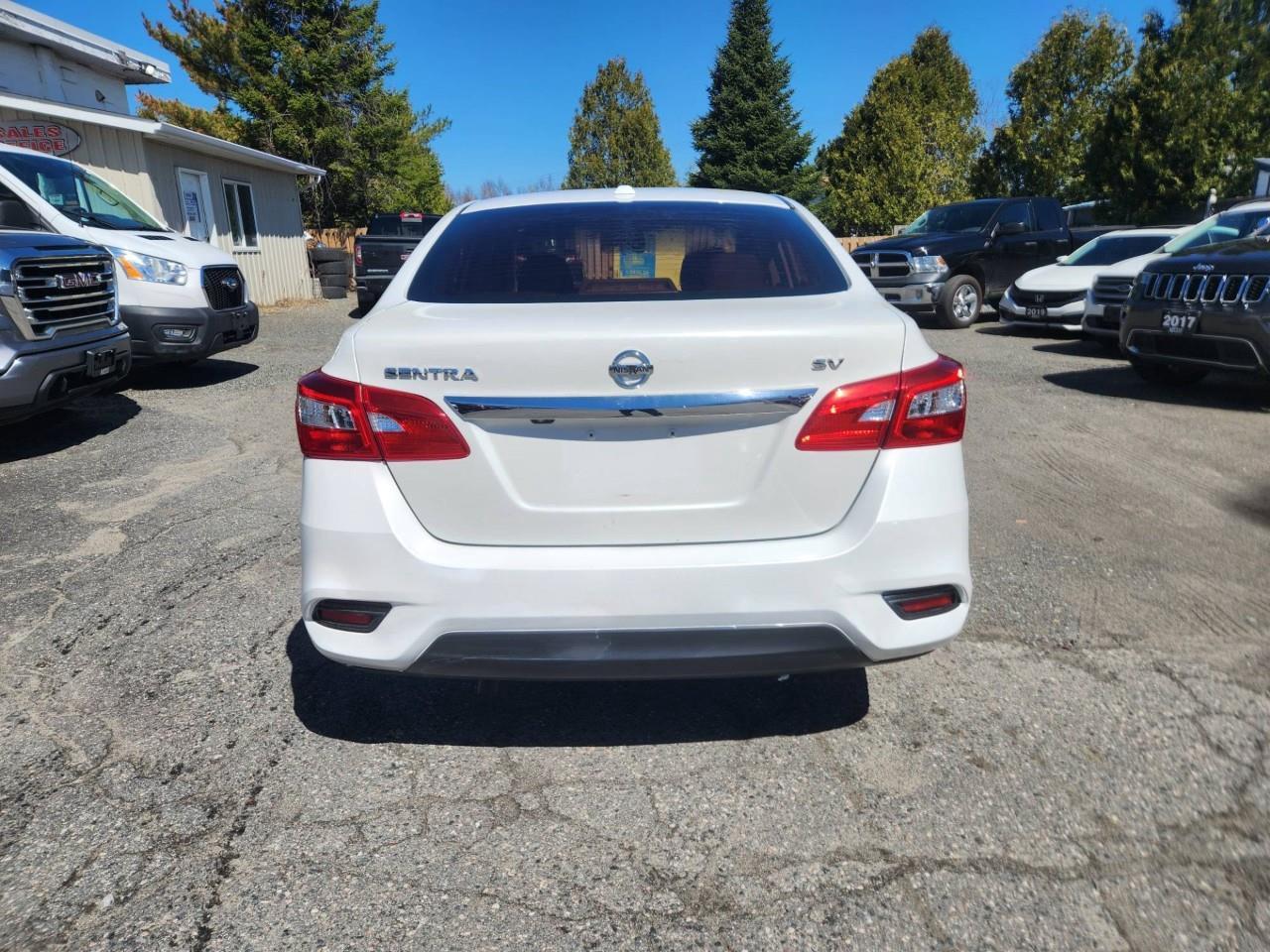 2018 Nissan Sentra 1.8 SV (CVT) 4dr Sedan Photo
