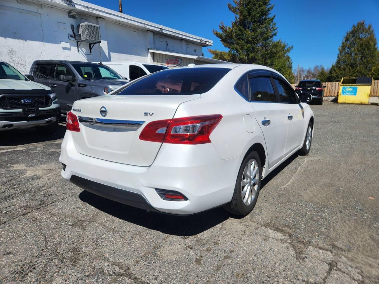 2018 Nissan Sentra 1.8 SV (CVT) 4dr Sedan Photo