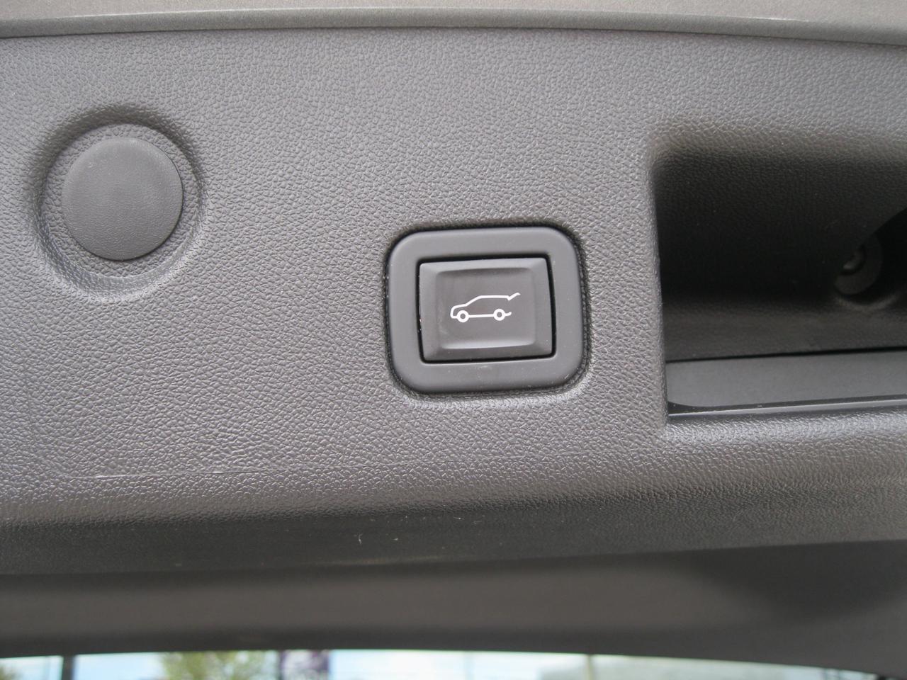 2023 Chevrolet Equinox Premier All-Wheel Drive Photo