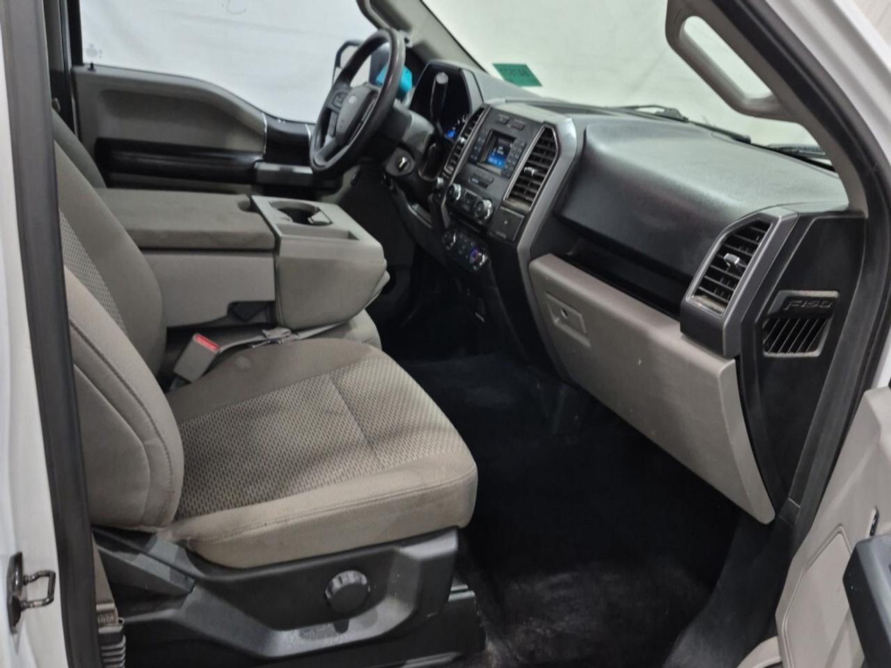 2017 Ford F-150 XLT - Crew Cab - 4x4 - 3.5L V6 Gas - ALL Service R Photo