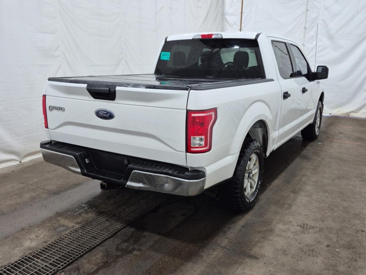 2017 Ford F-150 XLT - Crew Cab - 4x4 - 3.5L V6 Gas - ALL Service R Photo2