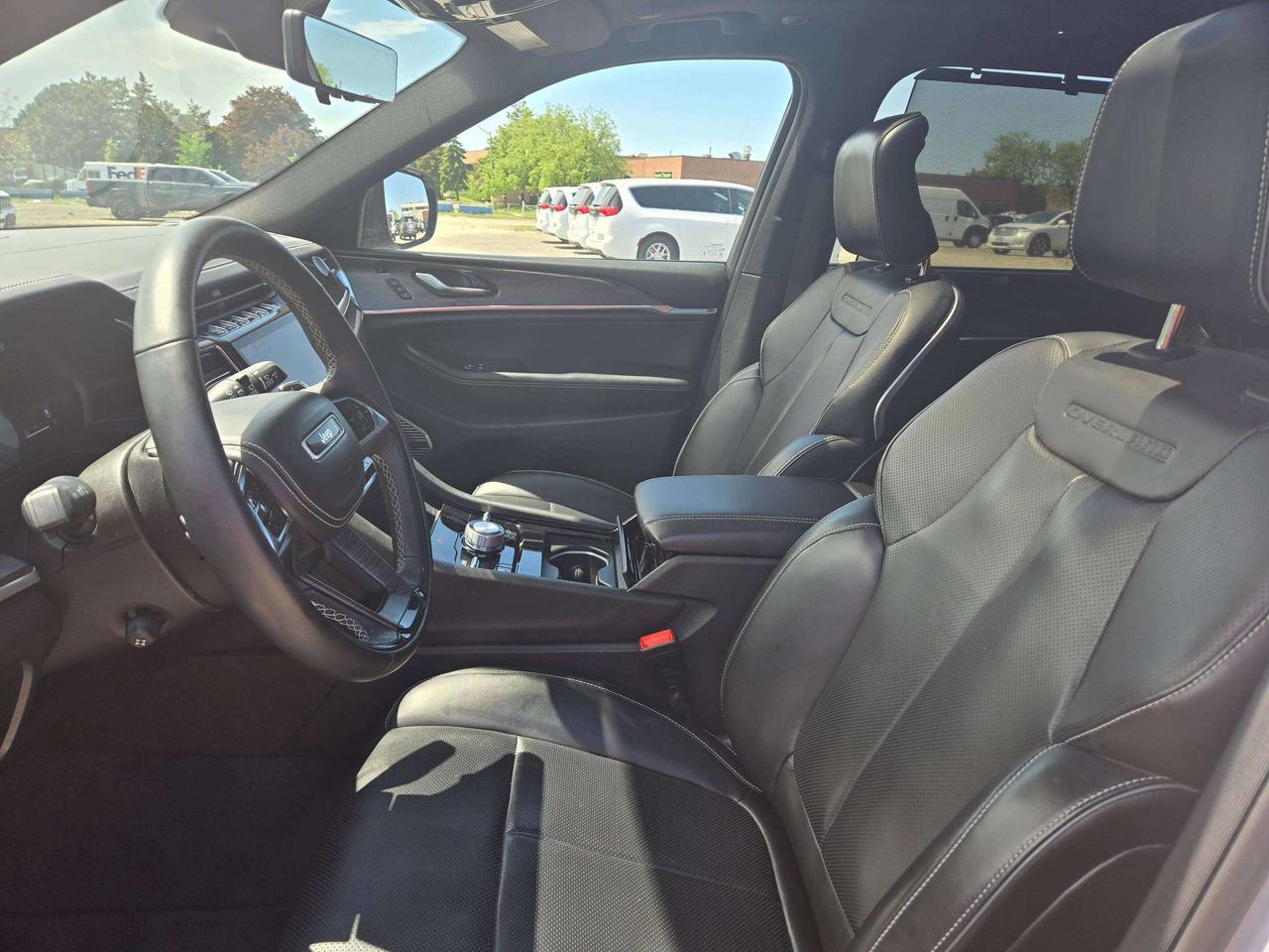 2023 Jeep Grand Cherokee Overland w/Massage Seat, HUD, 19 Speakers Photo
