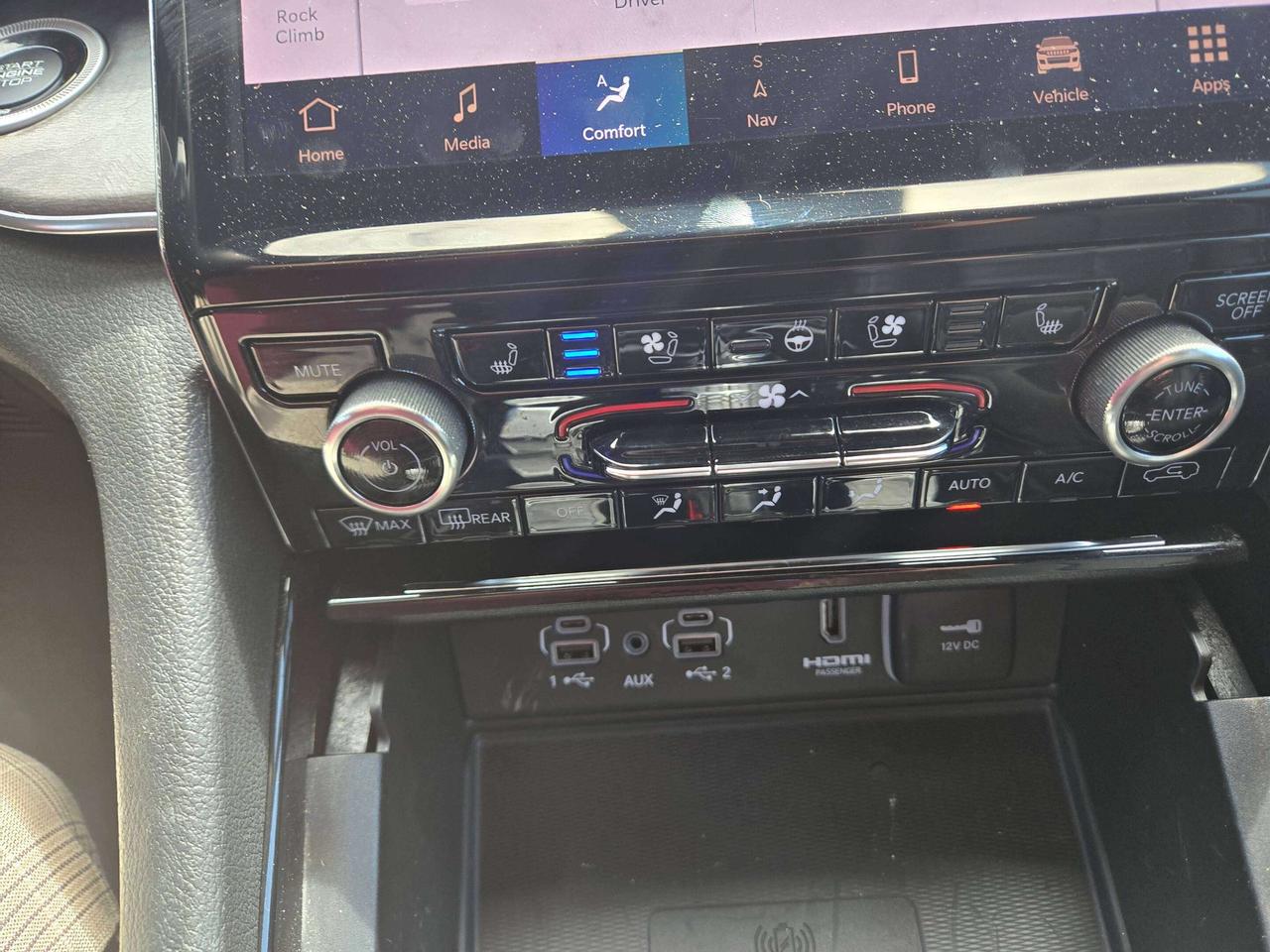 2023 Jeep Grand Cherokee Overland w/Massage Seat, HUD, 19 Speakers Photo