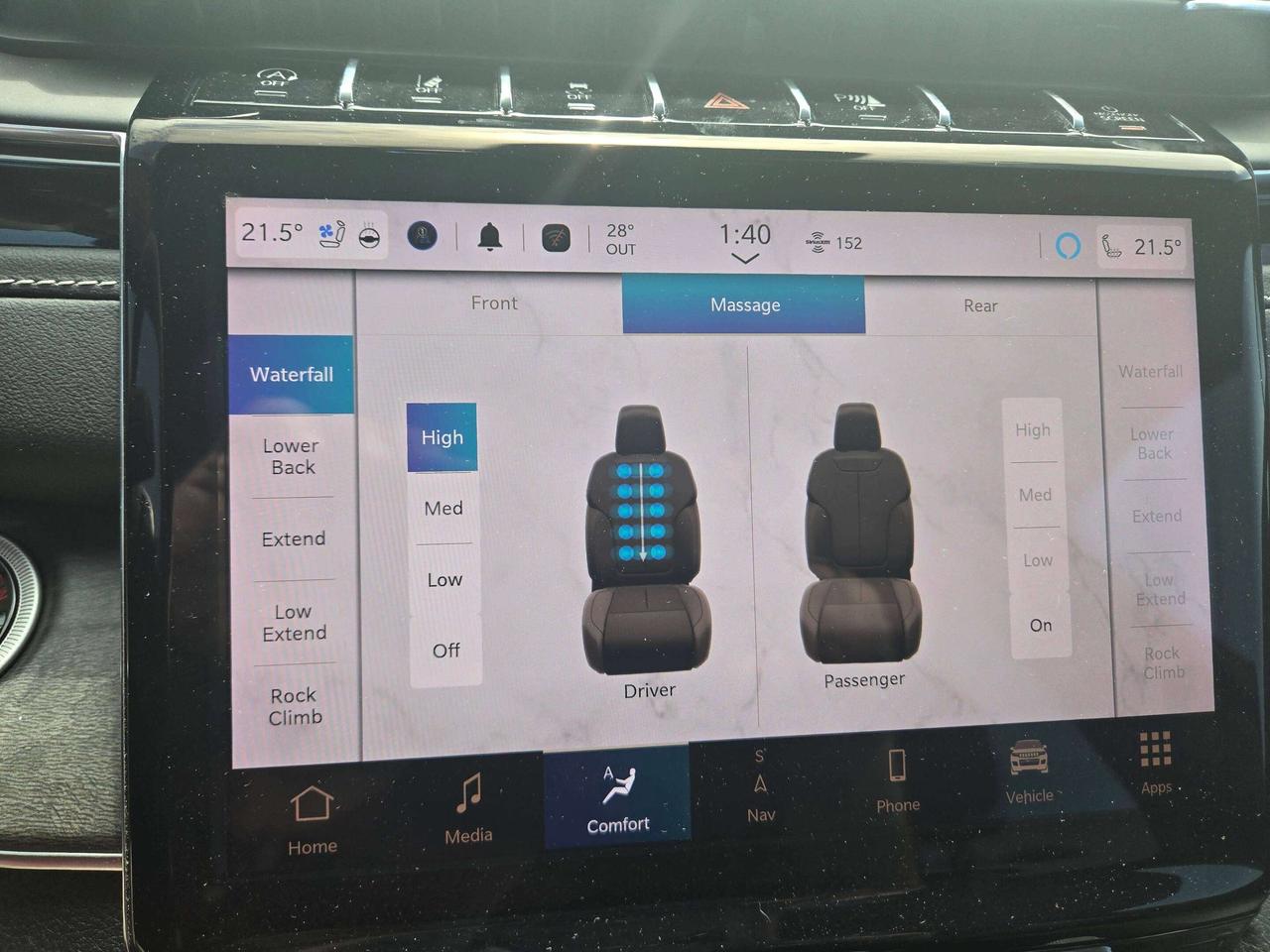 2023 Jeep Grand Cherokee Overland w/Massage Seat, HUD, 19 Speakers Photo