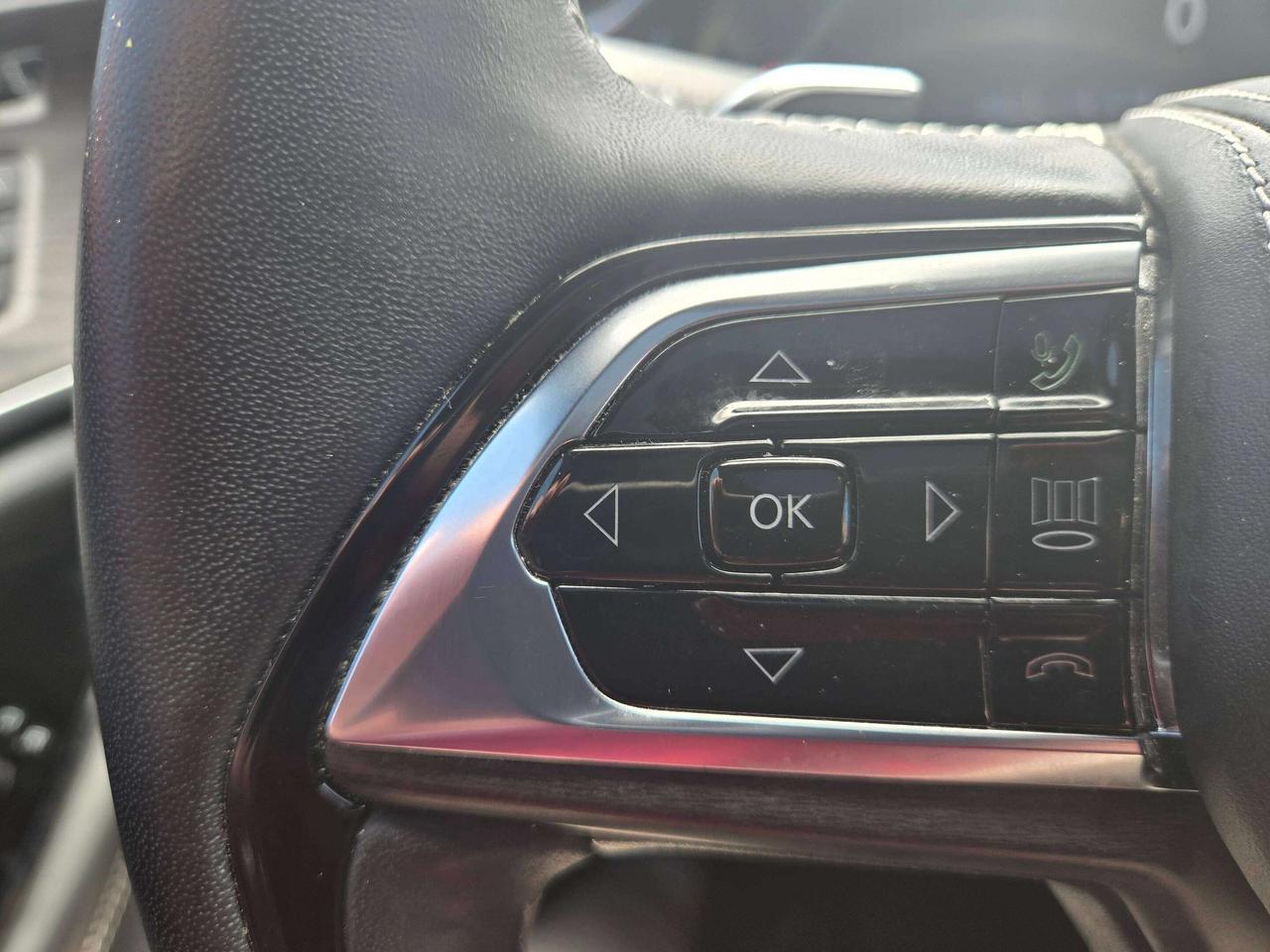 2023 Jeep Grand Cherokee Overland w/Massage Seat, HUD, 19 Speakers Photo