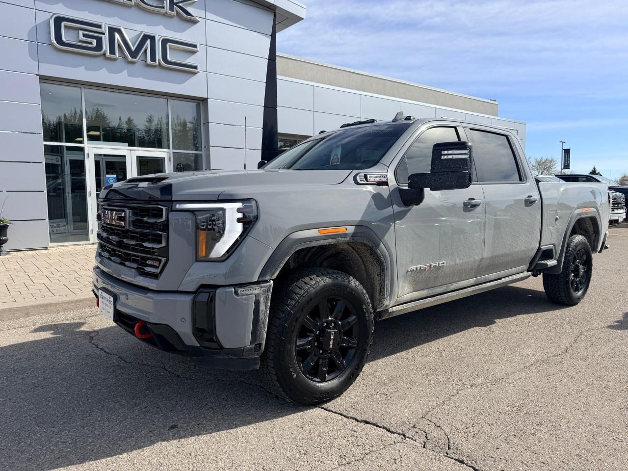 2025 GMC SIERRA 2500HD 4WD Crew Cab Standard Box AT4 Photo