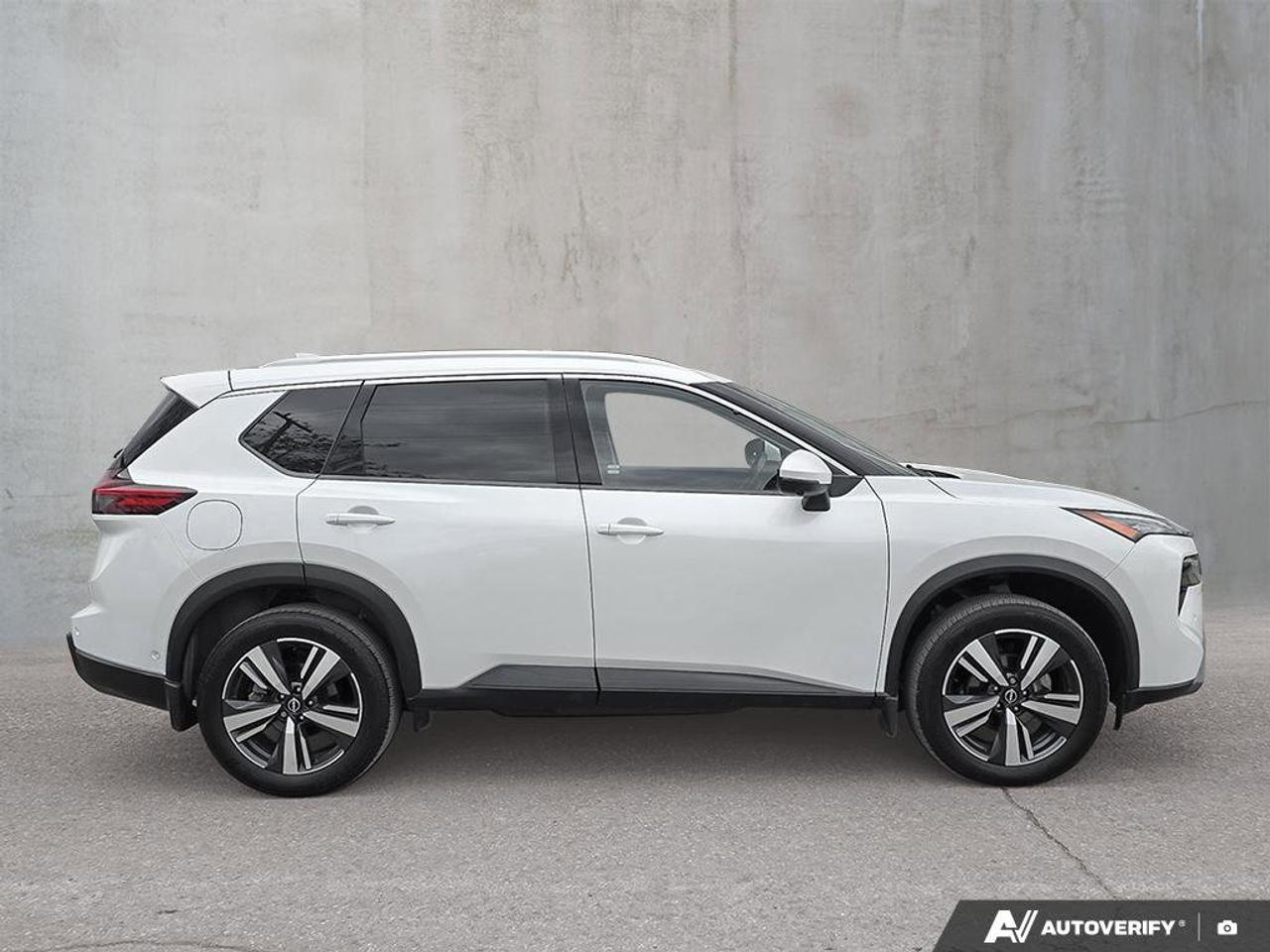 2024 Nissan Rogue SL AWD | Apple Car Play | 360 View Cameras | Moonroof | Photo