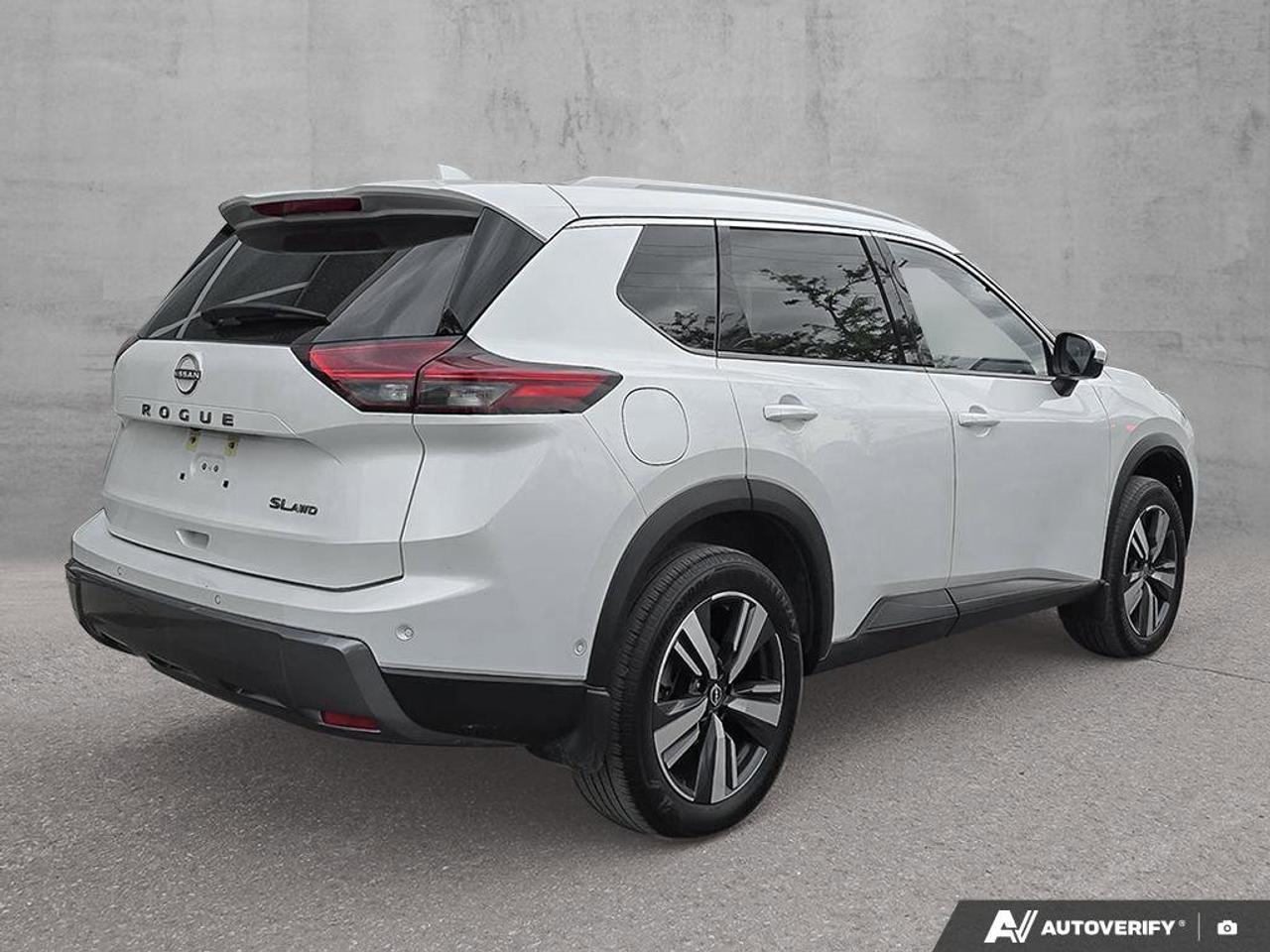2024 Nissan Rogue SL AWD | Apple Car Play | 360 View Cameras | Moonroof | Photo