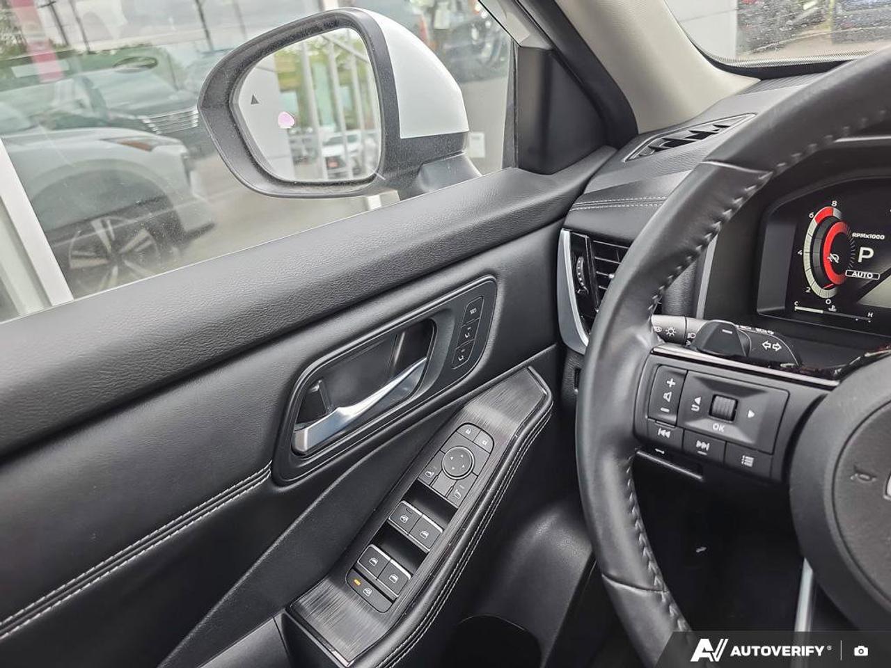 2024 Nissan Rogue SL AWD | Apple Car Play | 360 View Cameras | Moonroof | Photo