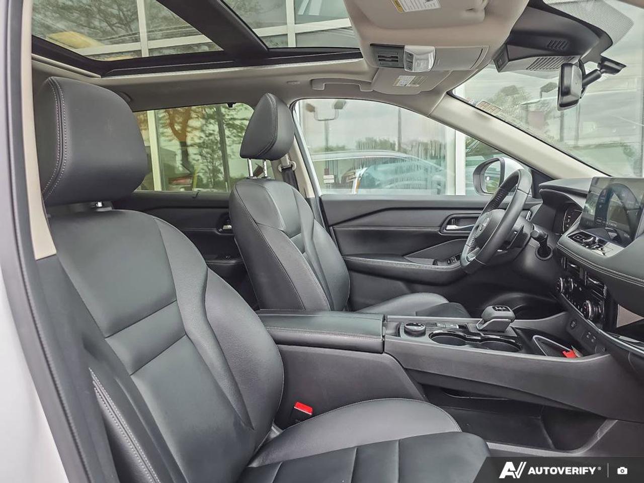 2024 Nissan Rogue SL AWD | Apple Car Play | 360 View Cameras | Moonroof | Photo