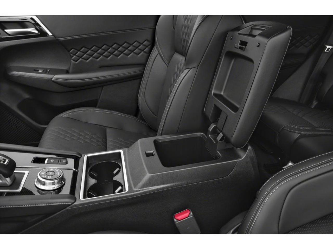 2026 Mitsubishi Outlander PHEV GT NOIR 4dr S-AWC Photo