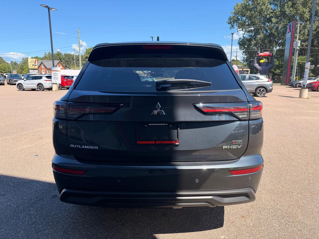 2026 Mitsubishi Outlander PHEV ES 4dr S-AWC Photo