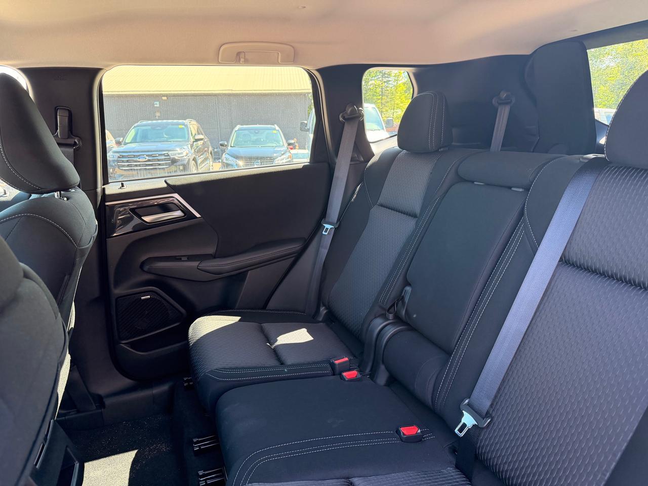 2026 Mitsubishi Outlander PHEV ES 4dr S-AWC Photo