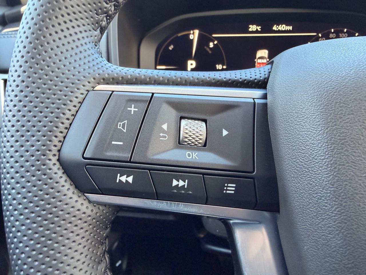 2026 Mitsubishi Outlander PHEV ES 4dr S-AWC Photo