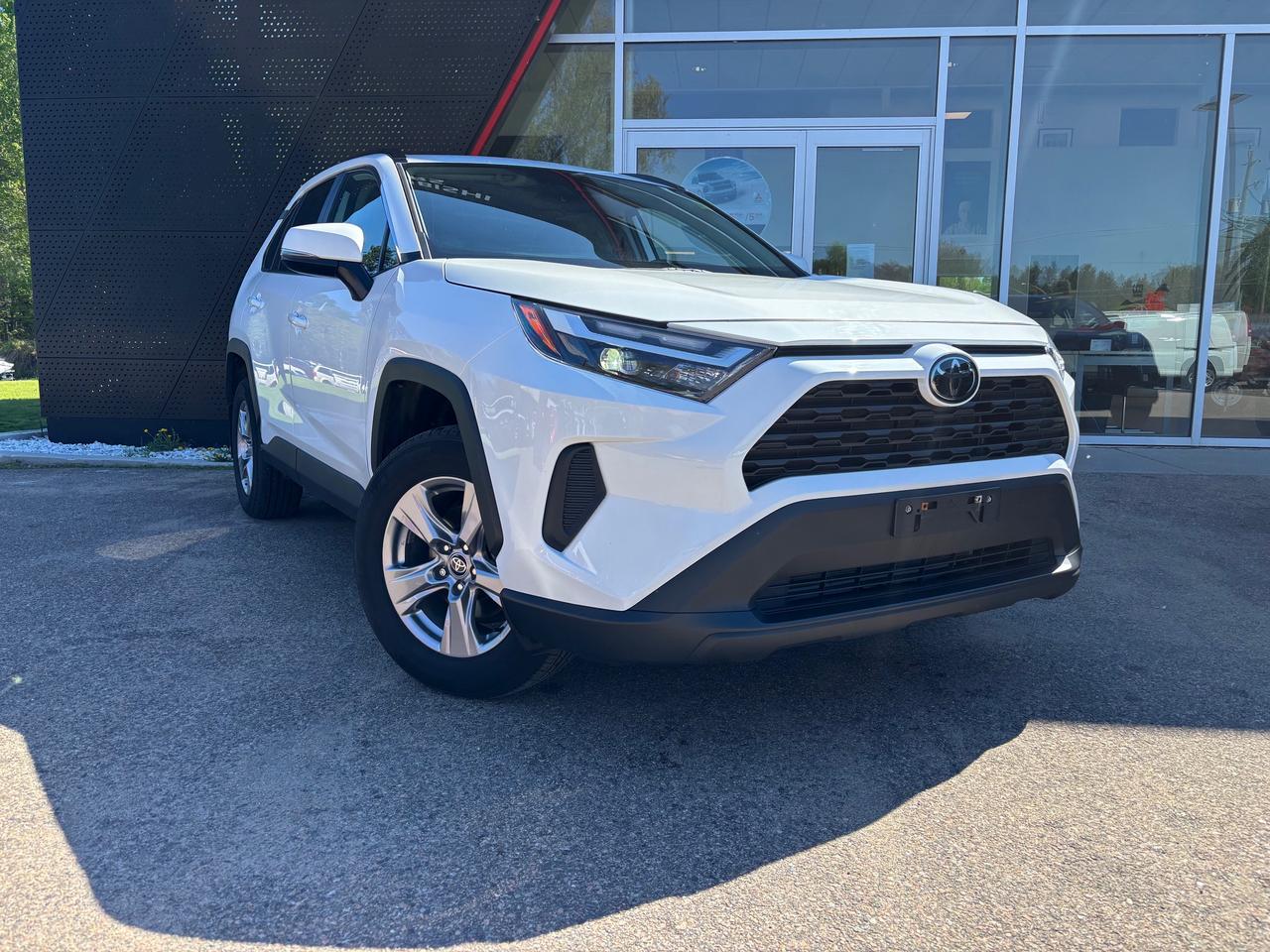2025 Toyota RAV4 XLE 4dr All-wheel Drive Photo0