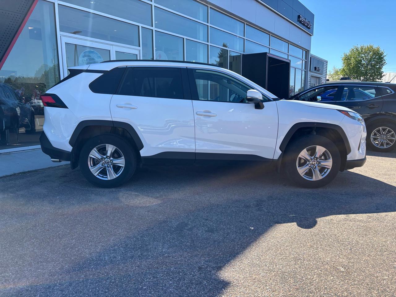 2025 Toyota RAV4 XLE 4dr All-wheel Drive Photo