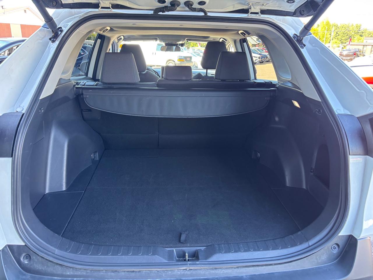 2025 Toyota RAV4 XLE 4dr All-wheel Drive Photo