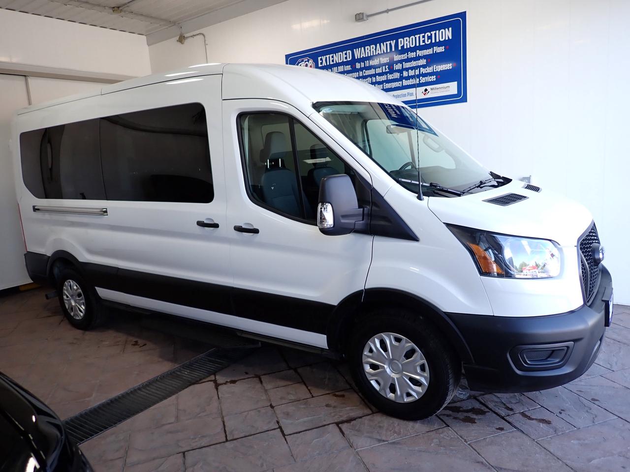 2025 Ford Transit Passenger Wagon 350 MED ROOF 12 PASS Photo