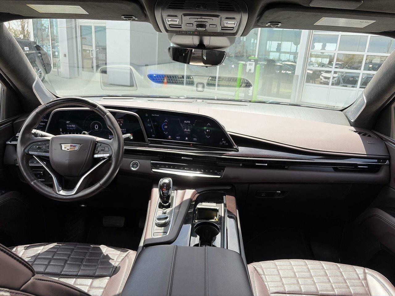 2023 Cadillac Escalade Sport Platinum Low Kms SuperCruise Dual Rear Scree Photo