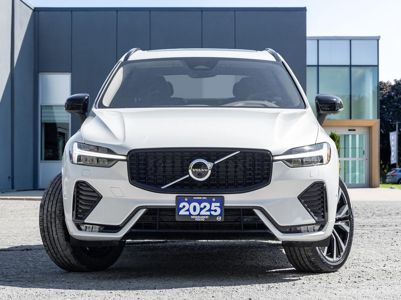 2025 Volvo XC60 B5 AWD PLUS  HARMAN KARDON  20" ALLOY WHEELS  CPO Photo