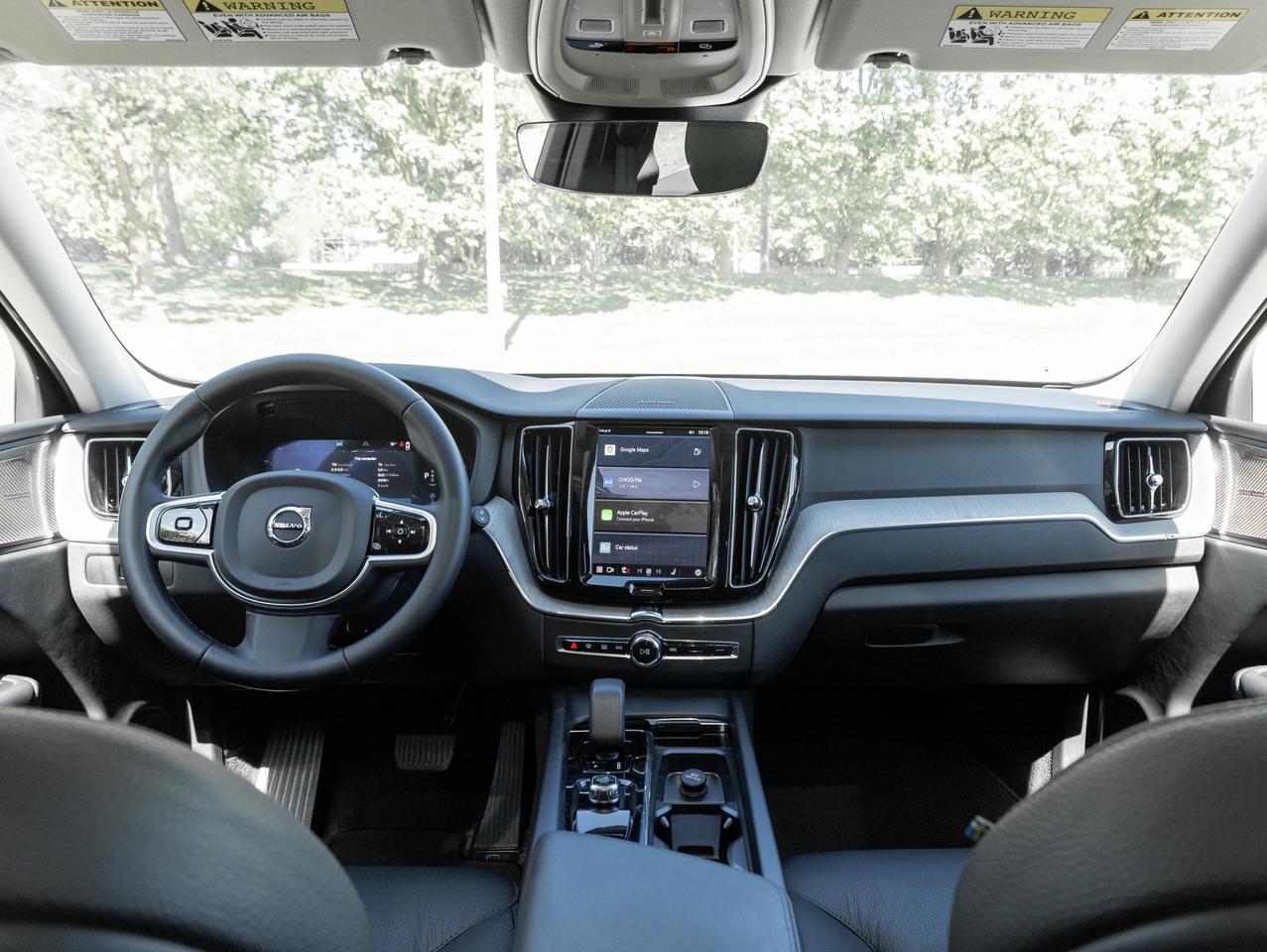 2025 Volvo XC60 B5 AWD PLUS  HARMAN KARDON  20" ALLOY WHEELS  CPO Photo